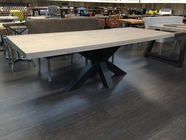 Esstisch Eiche Tischplatte, Tisch Eiche-Tischplatte Industriedesign,  Tischgestell aus Metall, Maße 220 x 100 cm 