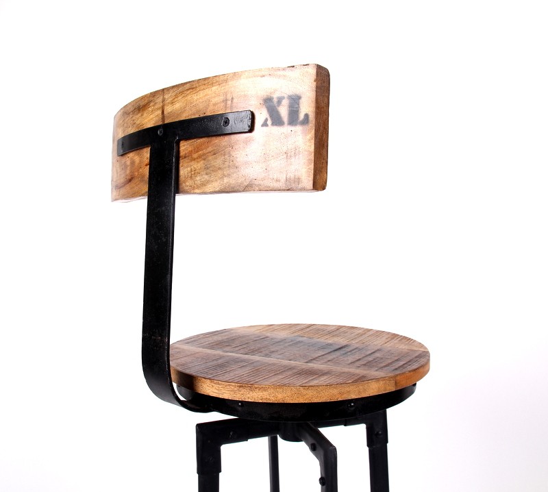 Barhocker aus Massivholz im Industriedesign, 76 cm Sitzhöhe