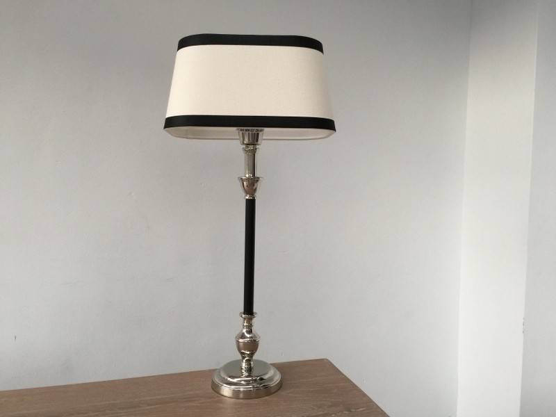Tischleuchte mit Lampenschirm schwarz weiß,  Tischlampe schwarz-verchromt, Höhe 53 cm