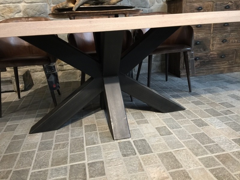 Esstisch Eiche Tischplatte, Tisch Eiche-Tischplatte Industriedesign,  Tischgestell aus Metall, Maße 260 x 100 cm 