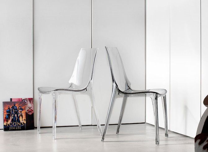 Design Stuhl, taubengrau, stapelbar, recycelbarer Kunststoff 