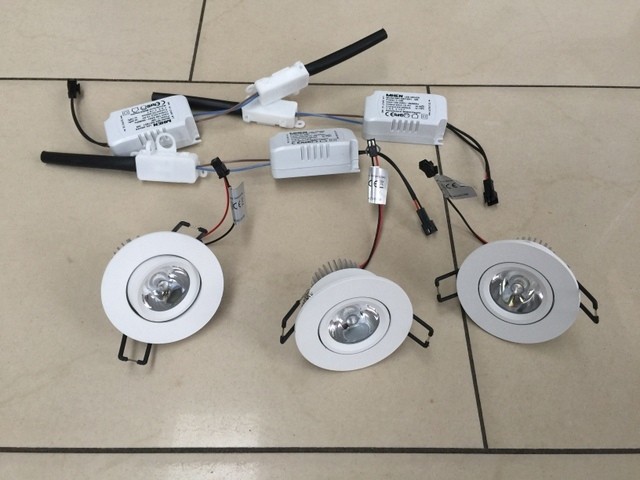 LED Strahler, 3er Set, LED Deckenleuchte weiß, LED Einbauleuchte weiß, Durchmesser 7 cm