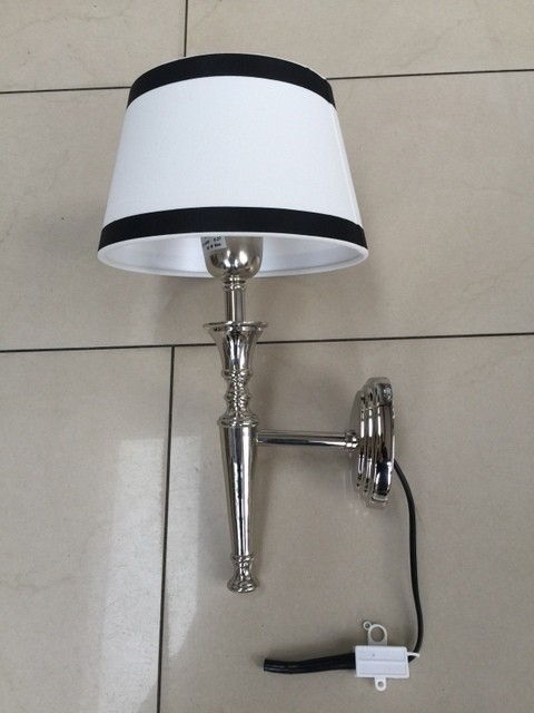 Wandleuchte verchromt Lampenschirm weiß-schwarz, Wandlampe silber mit Lampenschirm Landhausstil