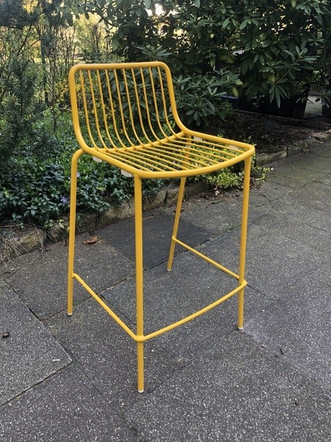 Barstuhl gelb Metall stapelbar,  Barhocker gelb Metall, Sitzhöhe 65 cm